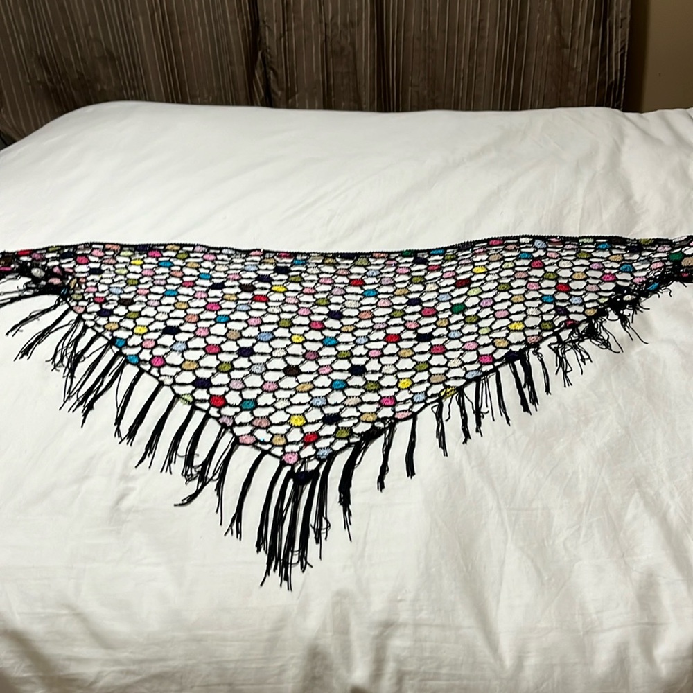 Multicoloured shawl